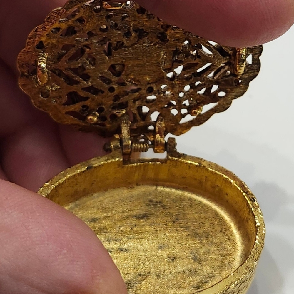 Gorgeous Vintage Unsigned Florenza Pill Trinket Box Perfume Solid - Picture 6 of 6
